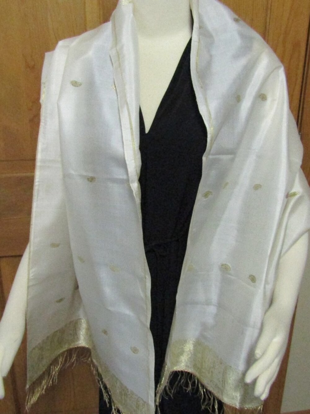Stylish Vintage Silk Ivory and Gold Floral Wrap Shawl Scarf Stole 68”x21”